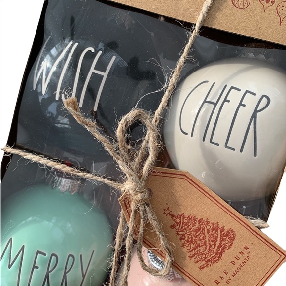 🎄❤️🎄Rae Dunn set of 4 ceramic ornaments 🎄❤️🎄 - Picture 3 of 4